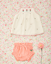 將圖片載入圖庫檢視器 Ecru tulip embroidery top