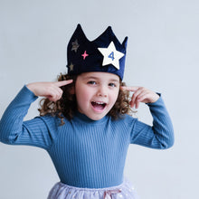 將圖片載入圖庫檢視器 Birthday crown