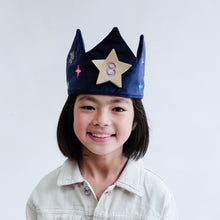 將圖片載入圖庫檢視器 Birthday crown