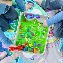 將圖片載入圖庫檢視器 Toot Toot Honk Mini Colouring & Doodle Mat