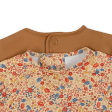 將圖片載入圖庫檢視器 2 pack dinner bib frill with sleeves - villetta/almond