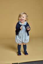將圖片載入圖庫檢視器 Anthéa, smocked girl romper, in Blue garden print