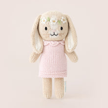 將圖片載入圖庫檢視器 Tiny Hannah the bunny (blush)