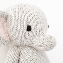 將圖片載入圖庫檢視器 Baby elephant