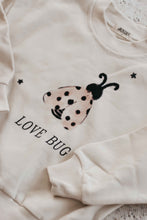 將圖片載入圖庫檢視器 Love Bug Graphic Sweater