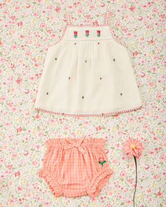 Ecru tulip embroidery top