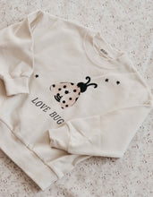 將圖片載入圖庫檢視器 Love Bug Graphic Sweater