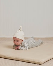 Load image into Gallery viewer, Knotted Baby Hat || Ivory