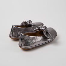 Load image into Gallery viewer, Right Nina - Silver Leather Ballerinas for Kids