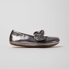 Load image into Gallery viewer, Right Nina - Silver Leather Ballerinas for Kids