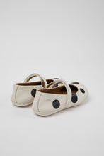 Load image into Gallery viewer, Twins - White and Black Leather Ballerinas