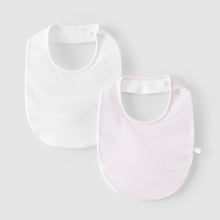 將圖片載入圖庫檢視器 Laranjinha pack of two plain pink baby bibs, soft fabric with adjustable neck closures, ideal for feeding and keeping clothes clean.