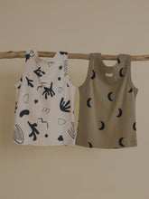 將圖片載入圖庫檢視器 Dusky Midnight Vest