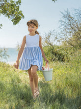 Load image into Gallery viewer, Open-back striped dress
