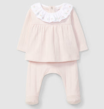 將圖片載入圖庫檢視器 Laranjinha two-piece organic cotton top set with embroidered flower details, showcasing soft fabric and floral embroidery.