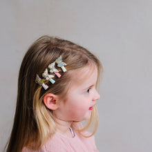 Load image into Gallery viewer, Floral butterfly mini clips