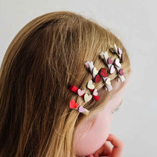 將圖片載入圖庫檢視器 Teeny weeny heart salon hair clips