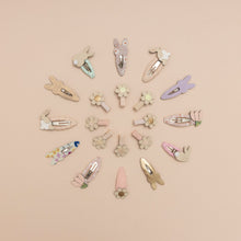 Load image into Gallery viewer, Bunny &amp; flower clic clacs