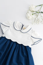 將圖片載入圖庫檢視器 Kidiwi Célestine dress in navy seersucker fabric, stylish sleeveless design with ruffle details for girls.
