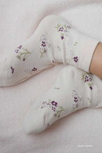 Load image into Gallery viewer, Jacquard Floral Sock - Lauren Floral Pink Tint