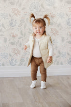 Load image into Gallery viewer, Taylor Vest - Simple Flower Sand  **Preorder**