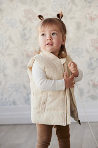 Taylor Vest - Simple Flower Sand  **Preorder**