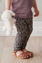 Load image into Gallery viewer, Organic Cotton Legging - Winter Beauty