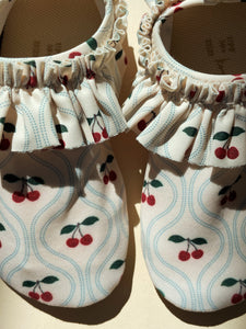 manuca swim shoes - cherry motif