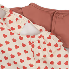 Load image into Gallery viewer, 2 pack dinner bib with sleeves and frill - coeur rouge