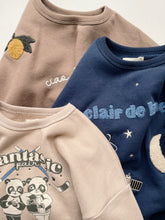 Load image into Gallery viewer, lou sweatshirt - total eclipse