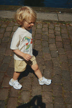 Load image into Gallery viewer, famo tee antique white