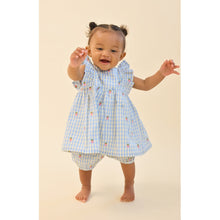 將圖片載入圖庫檢視器 Flöss Mille Baby SL Set top in Sky Berry Gingham, featuring a cute, lightweight baby top with a gingham pattern and soft fabric.