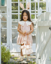 將圖片載入圖庫檢視器 Noralee Florence Dress Petal featuring a flowy, floral design with soft fabric and a stylish silhouette for elegant wear.