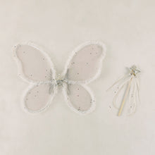 將圖片載入圖庫檢視器 Noralee fairy confetti set in ivory, top view showing delicate fairy-shaped confetti pieces for celebration decoration.