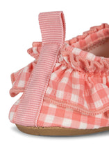 Load image into Gallery viewer, soline swim shoes - geranium pink