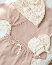 Load image into Gallery viewer, No Scratch Mittens, Set Of 2 || Rose, French Garden