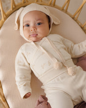 將圖片載入圖庫檢視器 Baby side snap bunny print bodysuit by Quincy Mae, soft fabric with side snaps, perfect for comfortable everyday wear.