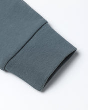 將圖片載入圖庫檢視器 Close-up of a blue sleeve on a white background