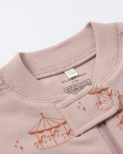 將圖片載入圖庫檢視器 Quincy Mae Zip Longsleeve Sleepsuit in blush with carousel pattern, featuring soft fabric and front zipper for comfortable sleepwear.