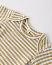 將圖片載入圖庫檢視器 Quincy Mae short sleeve bodysuit pack in honey stripe with cute, comfortable design for babies or toddlers.