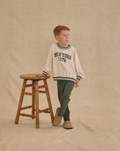 Load image into Gallery viewer, Oversized Raglan Sweatshirt || New York