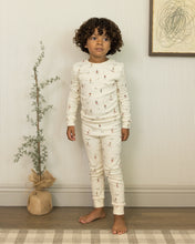Load image into Gallery viewer, Organic Long Sleeve Pajama Set || Skiers