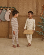 Load image into Gallery viewer, Organic Long Sleeve Pajama Set || Skiers