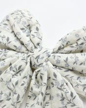 Load image into Gallery viewer, Oversized Bow || Blue Vines