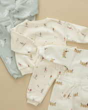 Load image into Gallery viewer, Relaxed Sweatshirt || Skiers