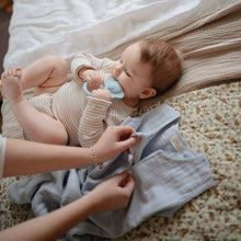 將圖片載入圖庫檢視器 Elephant Teether