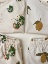 將圖片載入圖庫檢視器 Konges Sløjd mon grand citron top in vibrant yellow with playful citrus print, soft cotton fabric, and comfortable fit.