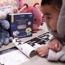 將圖片載入圖庫檢視器 Twinkle Twinkle Little Star Tales - Reusable Colouring Book