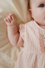 將圖片載入圖庫檢視器 ellie frill romper gots peony stripe