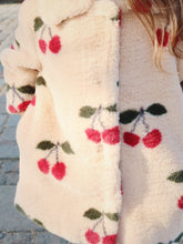 Load image into Gallery viewer, fuzzie coat - ma grande cerise